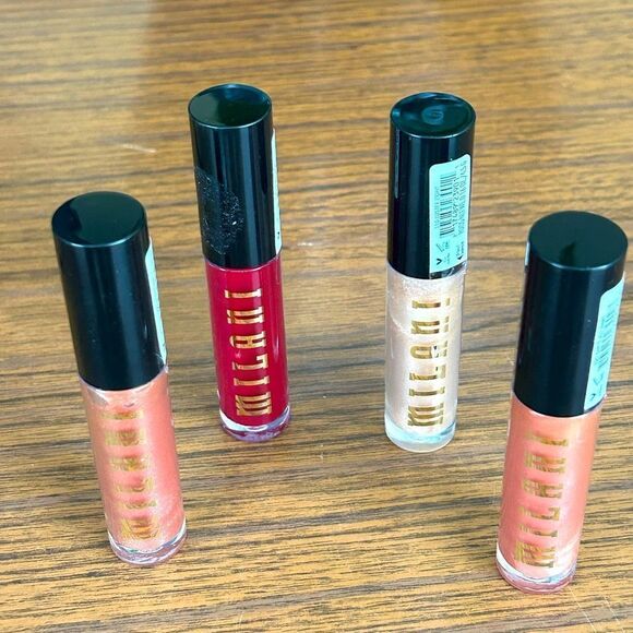 MILANI LIP BUNDLE - Picture 1 of 7